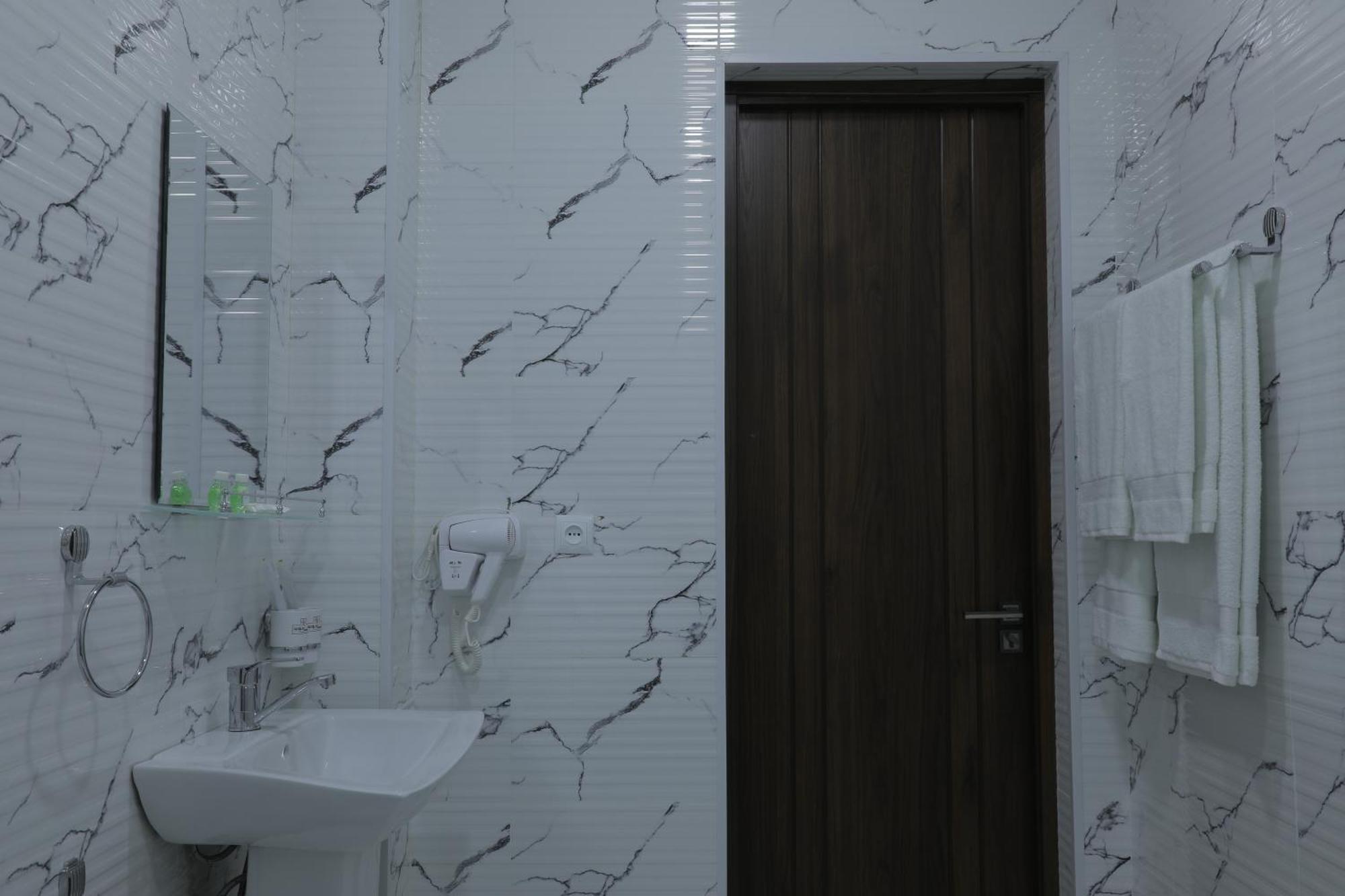 Resident Hotel Ташкент Екстер'єр фото