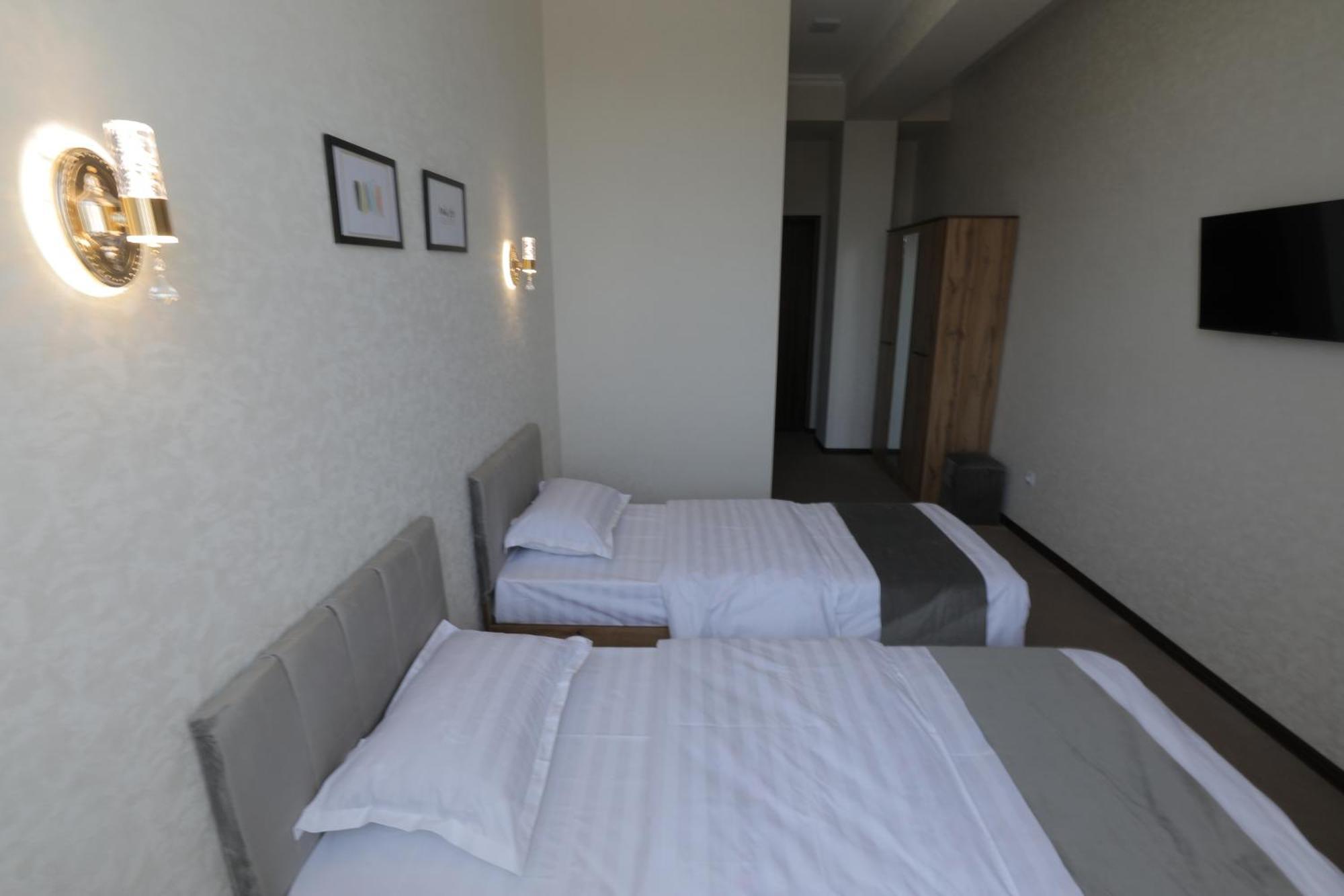 Resident Hotel Ташкент Екстер'єр фото